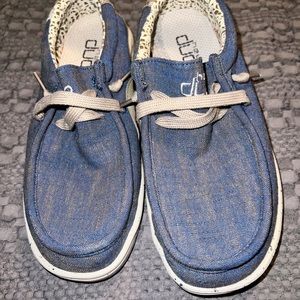 Men’s Wally Free Hey Dudes. NWOT.